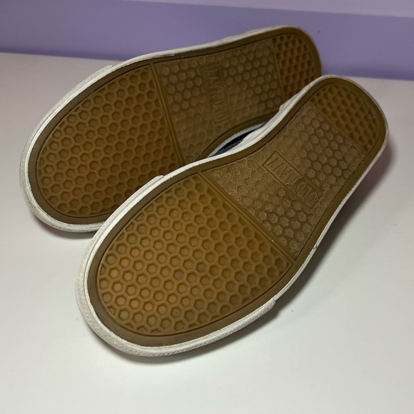 Old Navy big boys slip on shoe, blue canvas, size 5 - Picture 6 of 8